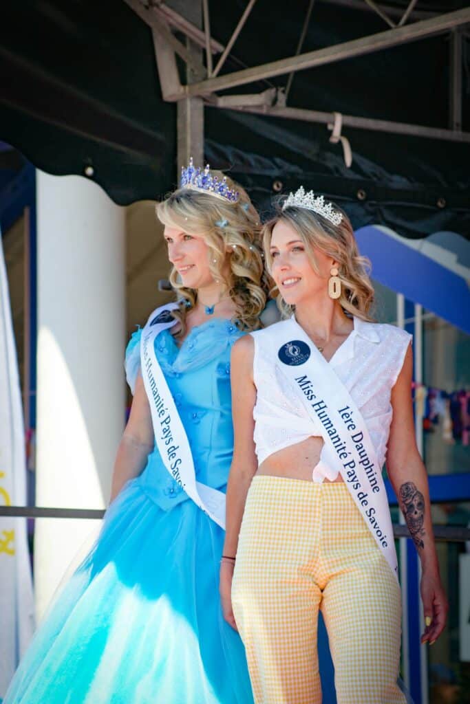 Miss Humanité Pays de Savoie et sa Dauphine